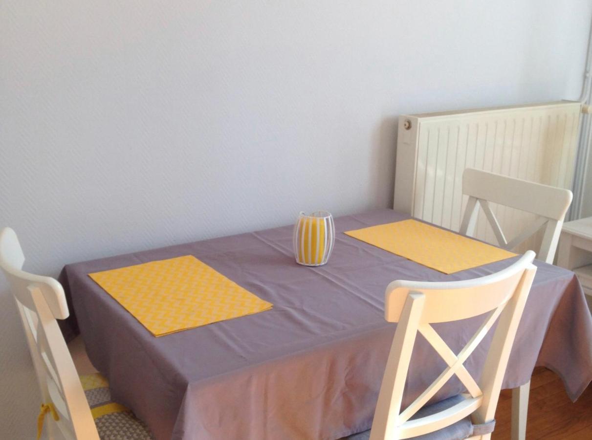 Le Jardin Des Remparts Apartment Невер Екстериор снимка
